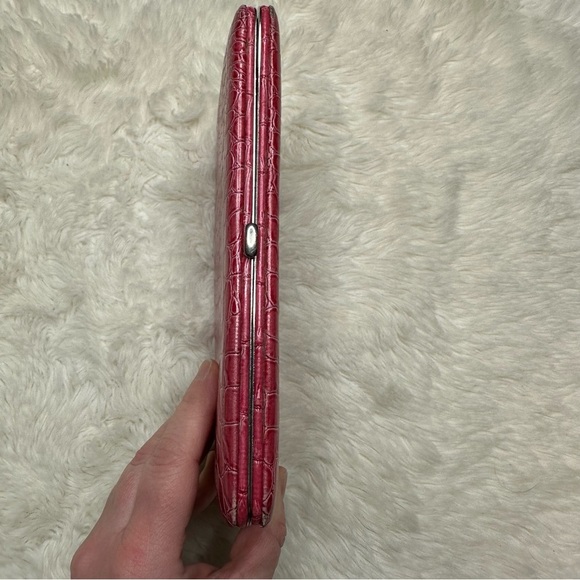 Clutch Wallet Faux Embossed Crocodile Print Pink - Picture 6 of 16